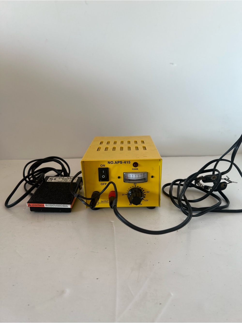 Yellow APS-415Y Power Supply With Peddle